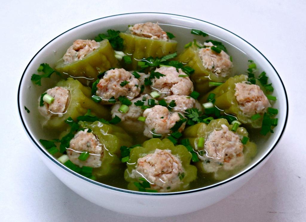 Bitter melon stuffed with minced meat